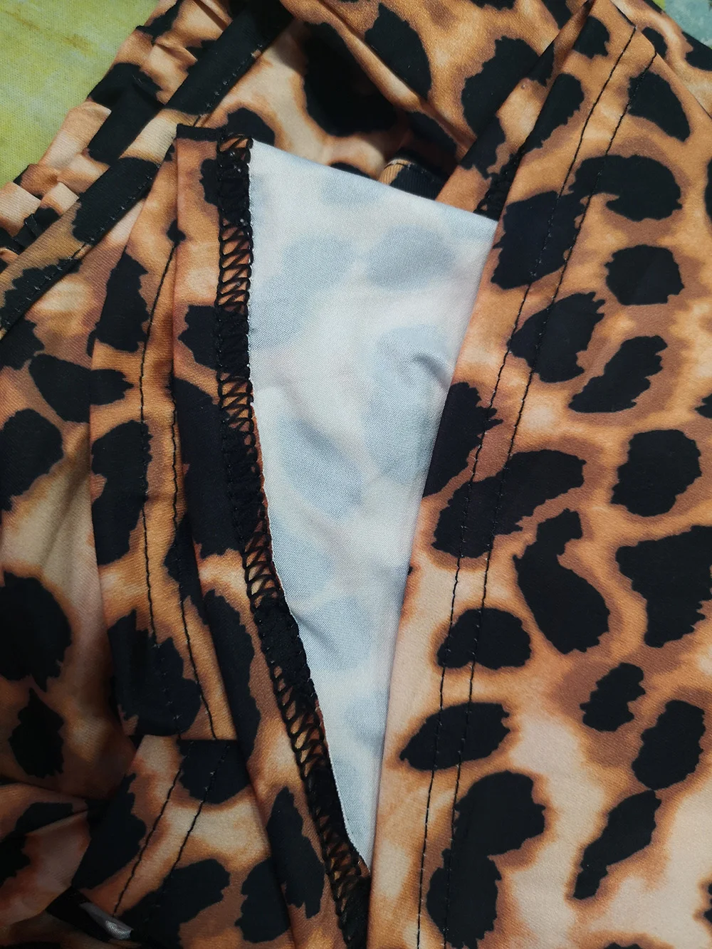 Sutien Sexy Leopard 2 Bucati de Seturi pentru Femei Clubwear fara Bretele pe umar descoperit Maneca Lunga Top de Cultură și de Lungă Flare Pantaloni de Vară 2021