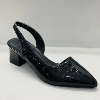 Femei Sandale 2021 Sandale Femei de Vară de Moda Noua Culoare Solidă a Subliniat Sandale Toate-meci de Cauciuc Confortabil Pantofi cu Toc