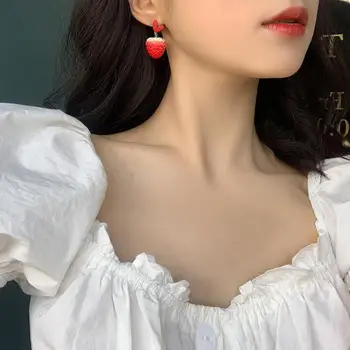 2021 Moda coreeană Stil Nou Cercei Fata Dulce Inima Drăguț Roșu Căpșună Temperament Net Fructe Roșii Cercei de Îmbrăcăminte pentru Femei
