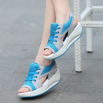 Femei Sandale Confortabile Nou Fund Gros Casual Leagăn Pantofi Femei Deget De La Picior Deschis Slabire Vara Pene Sandale Cu Platforma