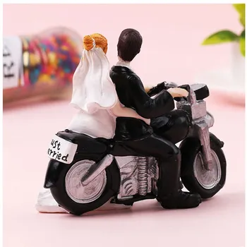 Hot de Motociclete Cuplu Romantic Mire & Mireasa se casatoreste cu Rășină Figurina de Tort de Nunta Topper Decor Livrările de Valentine ' s Logodna