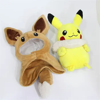 TAKARA TOMY Pokemon jucării de pluș Pikachu Cosplay Eevee de Pluș, Păpuși de Pluș Eevee cu Mantie Pentru Pikachu Copii de Jucarie Cadou